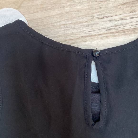 Soprano Girls S 7/8 Black Dress With White Flowers And Belt. Super cute. 2 layer - Picture 9 of 9